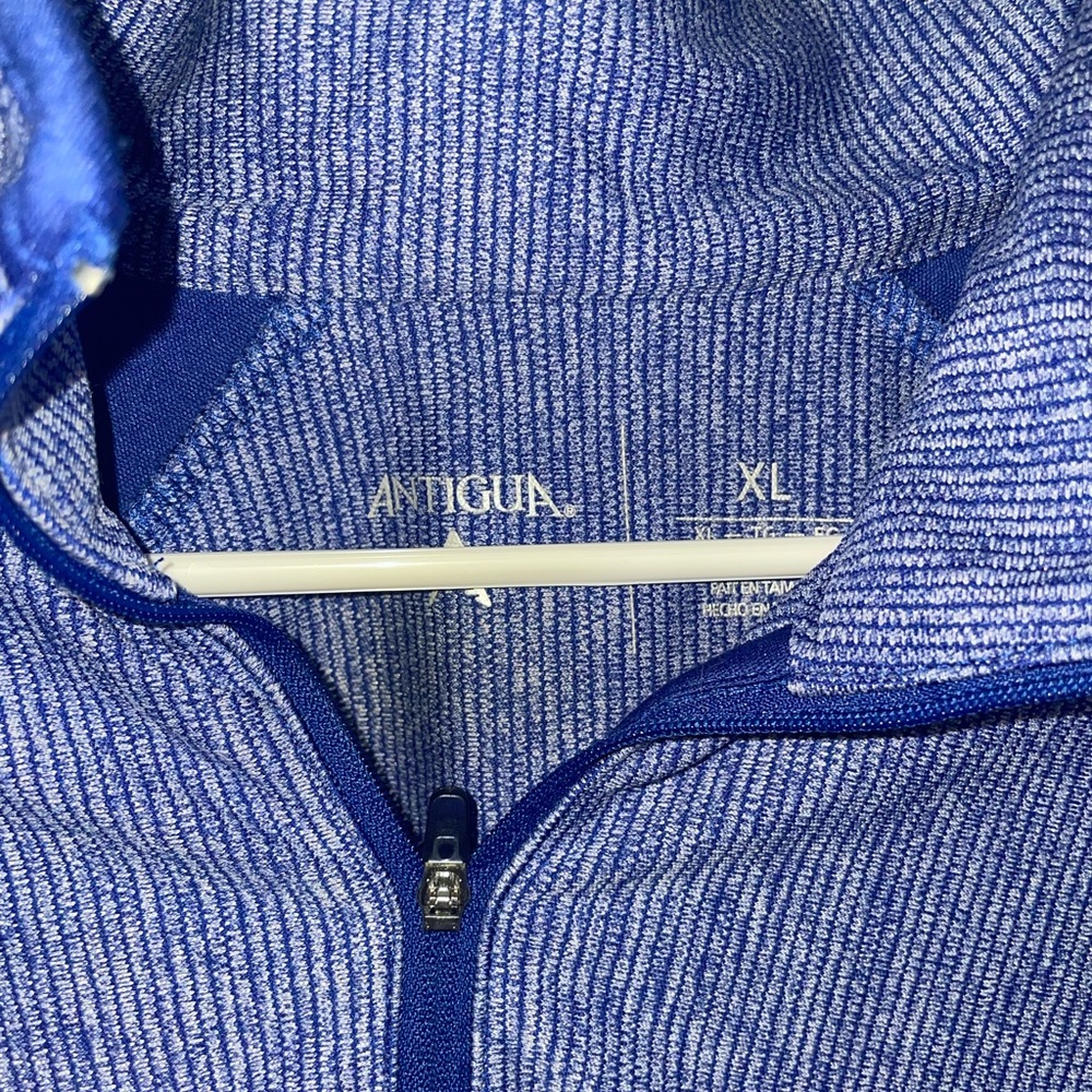 Pullover - Picture 2 of 2